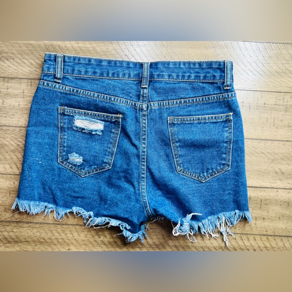 Distressed Denim Shorts - Size 6 - Picture 2 of 2